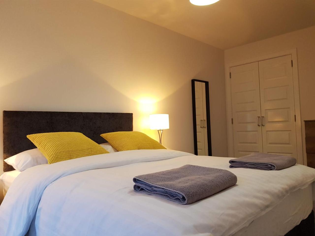 3 Royal View Apartments Стърлинг Екстериор снимка