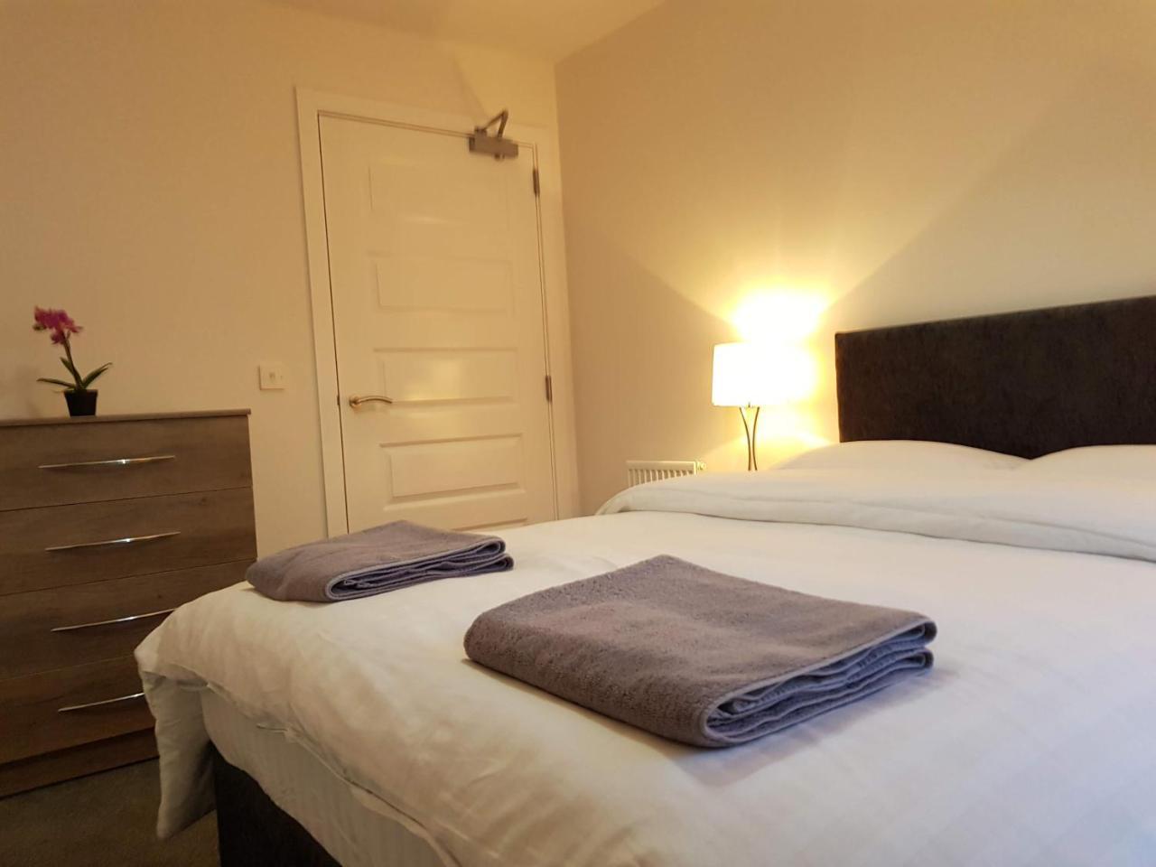 3 Royal View Apartments Стърлинг Екстериор снимка